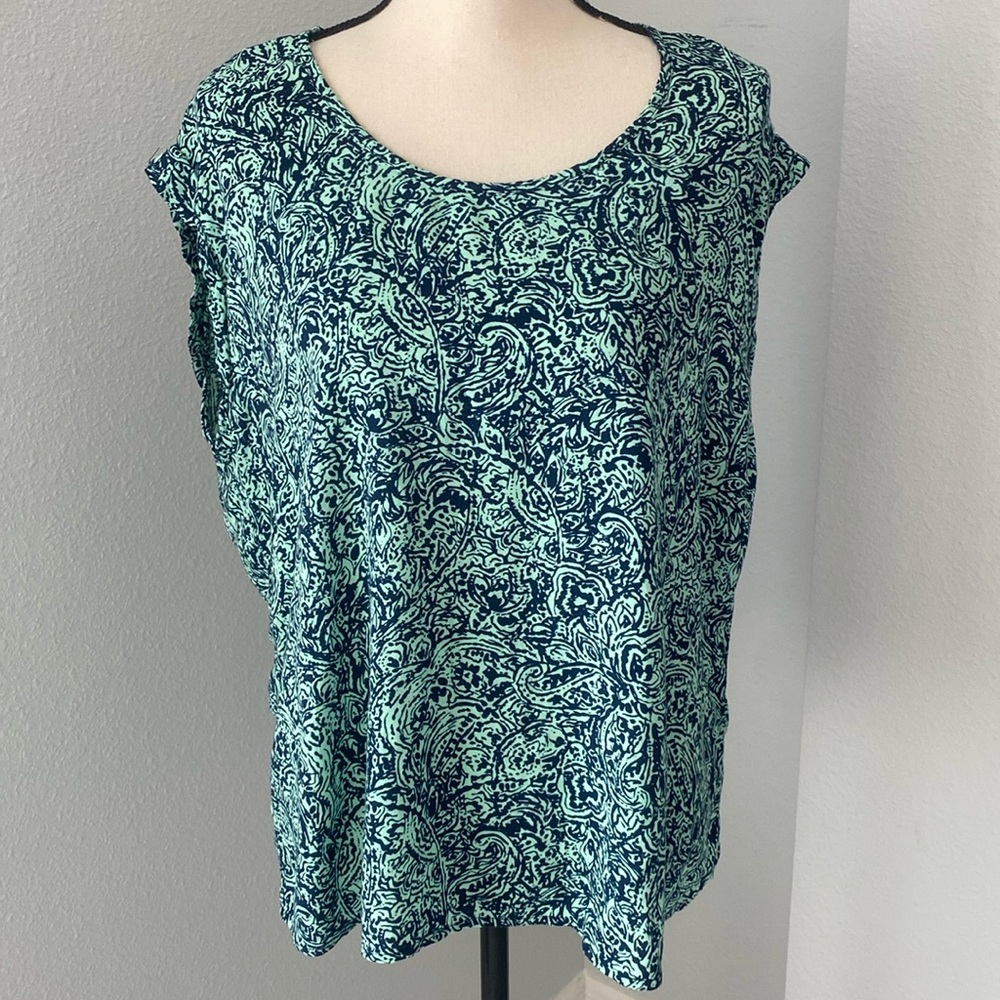 Banana Republic Woman’s Sleeveless Blouse